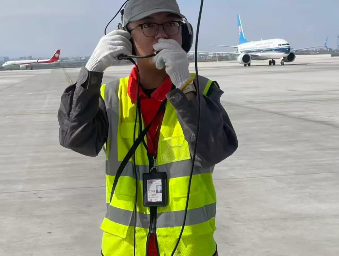 榜樣力量|新海航旗下海航技術新疆維修基地侯新宇： 拾金不昧顯擔當，誠信美德傳清風?